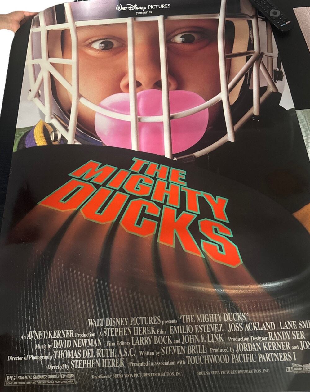 The Mighty Ducks 1992 Original Movie Poster 27x40 DS Disney Emilio Estevez
